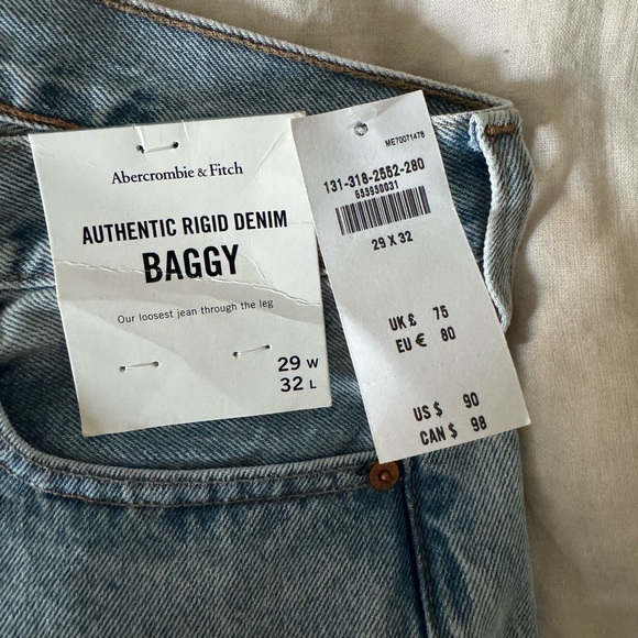 Abercrombie jeans - Picture 2 of 3